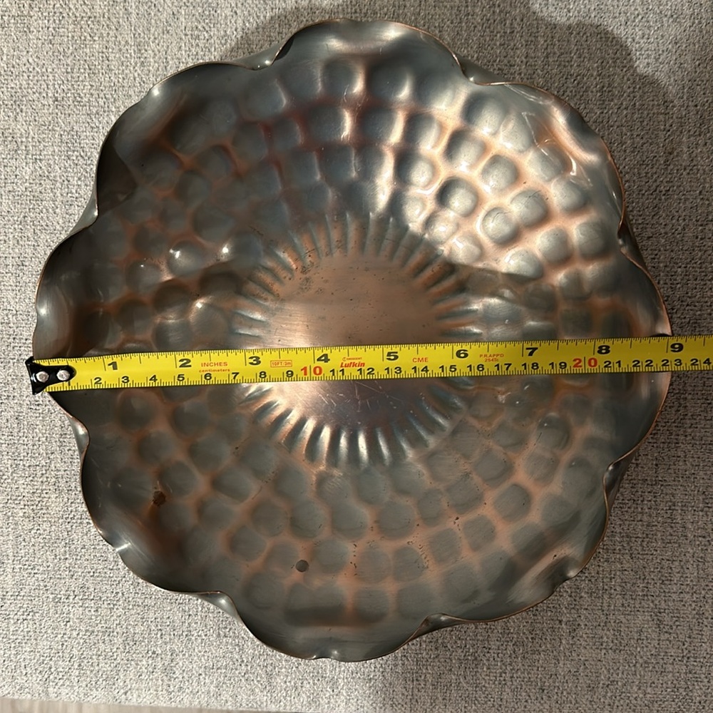 VINTAGE Victorian GREGORIAN COPPER Bowl Hand Hammered 310 “Crown” 9” X 2” - Picture 4 of 8
